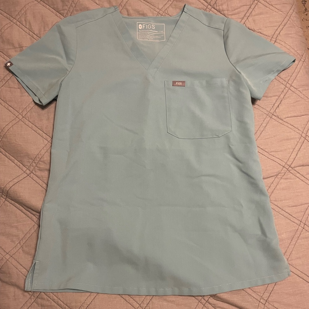 Figs seaglass scrub top size XS